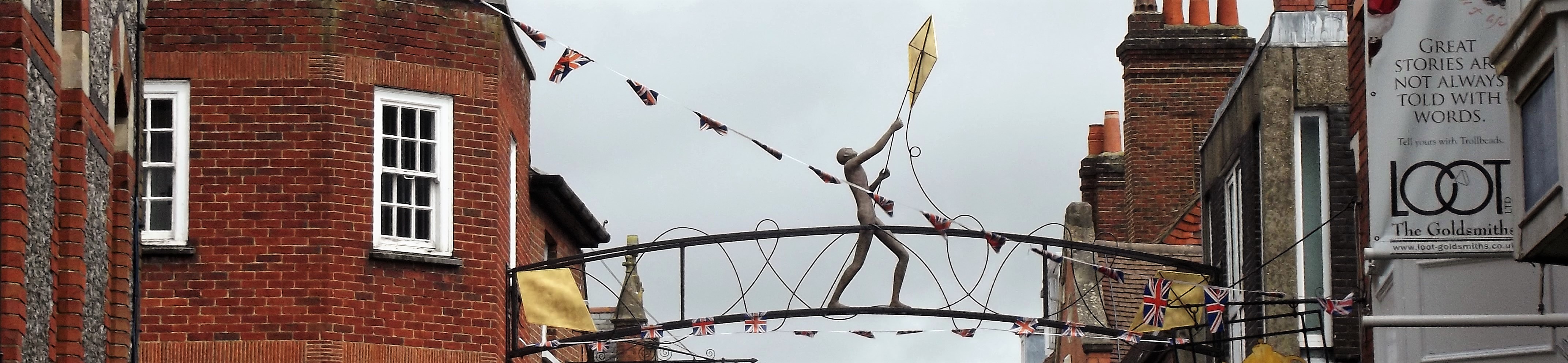 Winchester's Parchment Street is home to the city'sÂ famous landmark, the Kite Flyer, created by sculptor Marzia Colonna which stands nearly nearlyÂ six metres high.