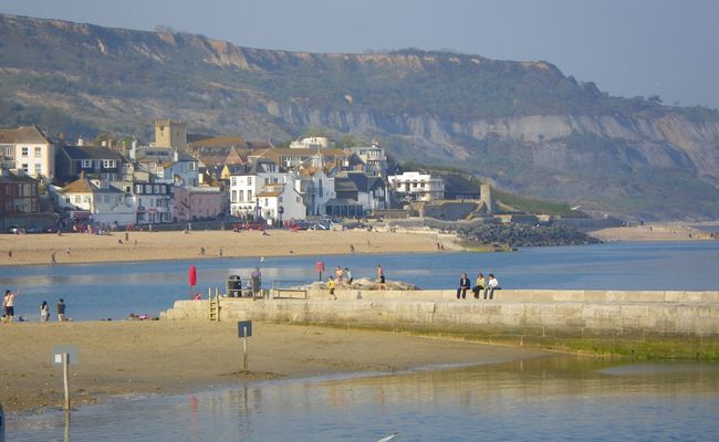 lyme-regis-beach-view Lyme Regis beach and cliffs
