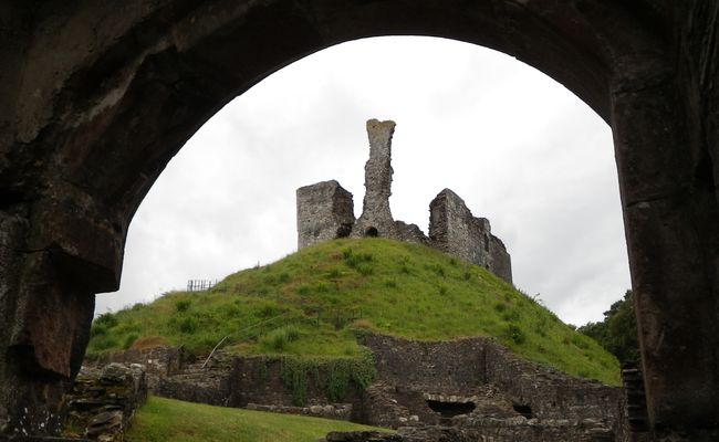 okehampton-castle Okehampton Castle
