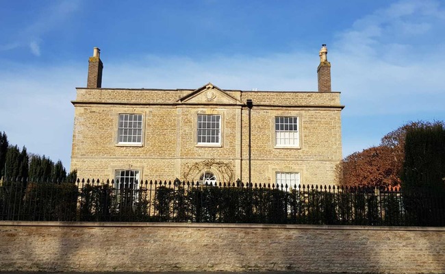 bourne-building-architecture Georgian stone built property
