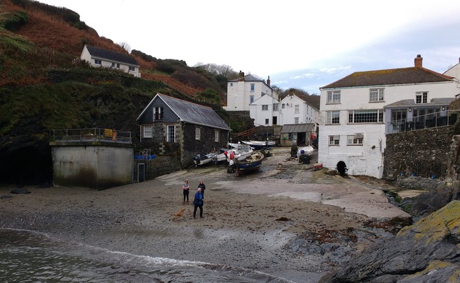 portloe-cove-beach Portloe cove properties