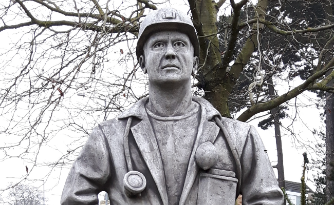 rugeley-town-statue Rugeley Miners memorial.