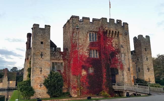 edenbridge-building Hever Castle and Gardens