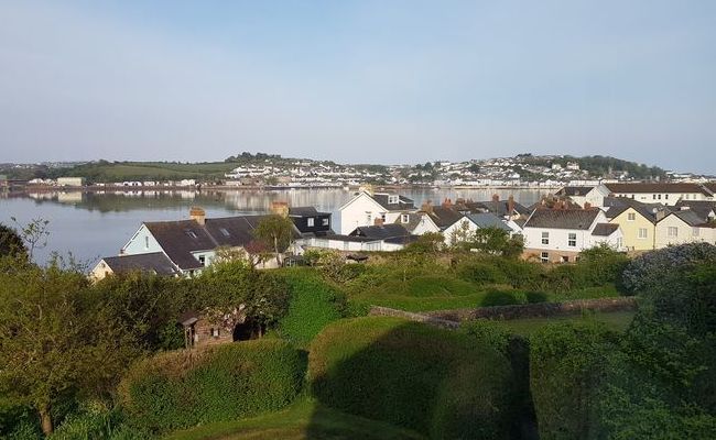 Instow waterside buildings