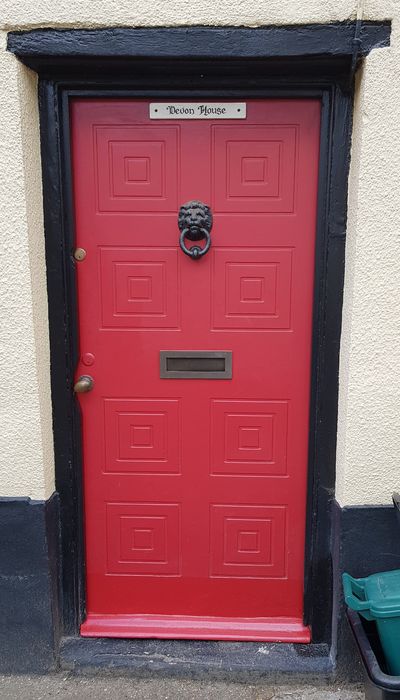 A red door in Chulmleigh