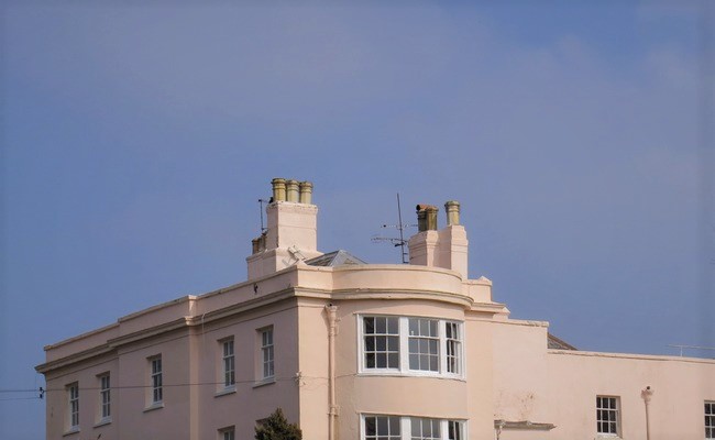 Lympstone pink building