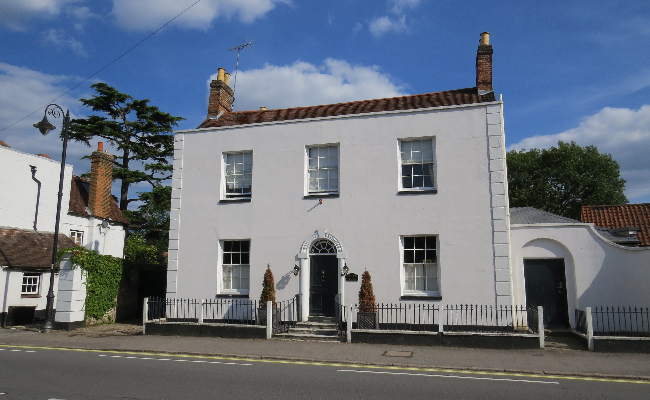 Georgian house in Ripley