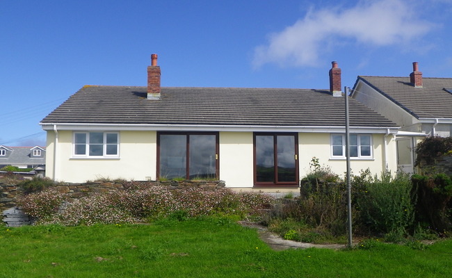 Salty dog lodge in Tintagel