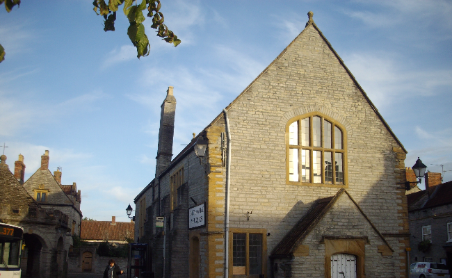 period building in Somerton