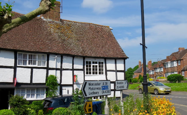 Tewkesbury tudor building