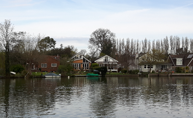 Walton on Thames buildings