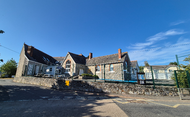 chudleigh-primary-school Chudleigh primary school building