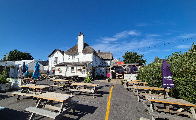 chudleigh-pub-building Chudleigh pub building