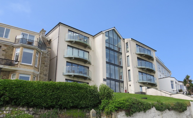 perranporth-apartment-building Perranporth apartment building
